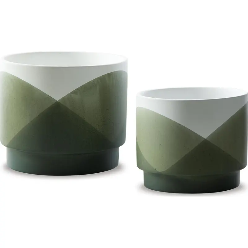 Ardenridge Set Of Two Decorative Planters 1